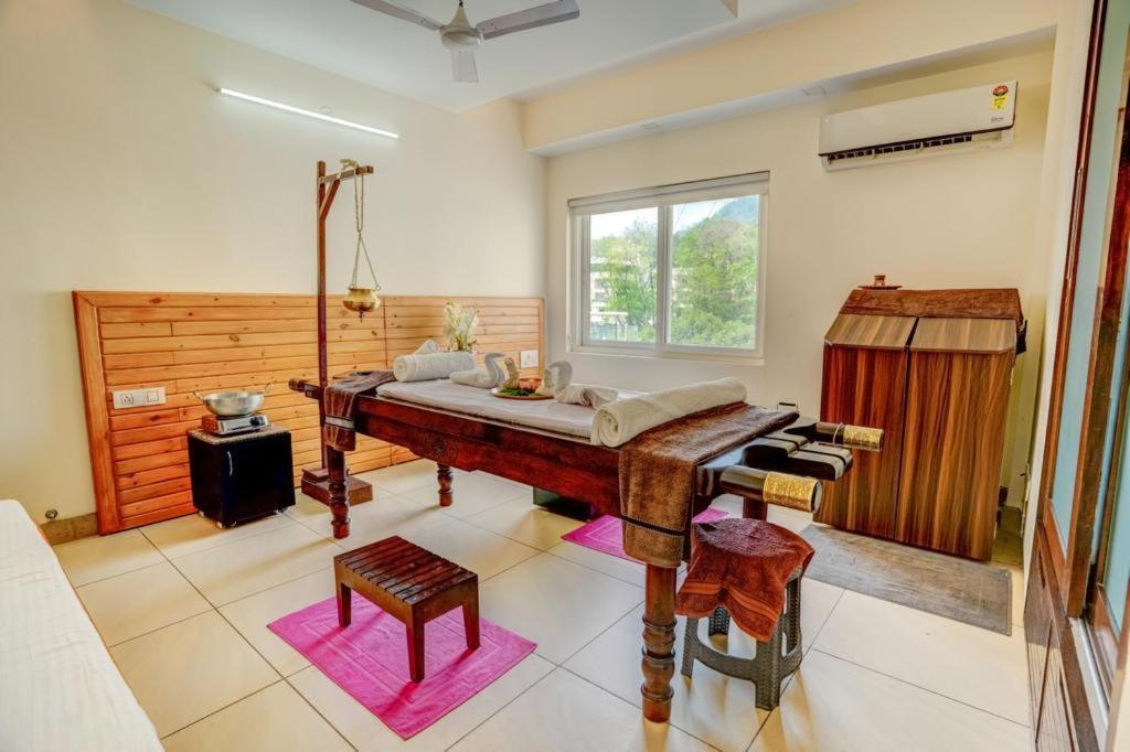 רישיקש Golden Healing Journeys Homestay מראה חיצוני תמונה